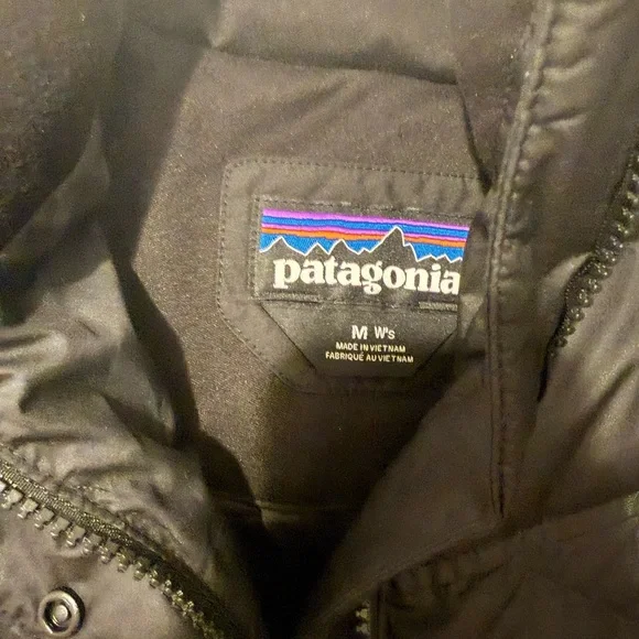 Patagonia Women's Dark Puffer Coat - Picture 3 of 3
